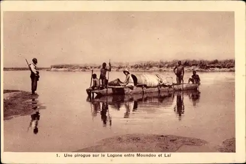 Ak Zentralafrikanische Republik, Une pirogue sur le Logone entre Moundou et Lai