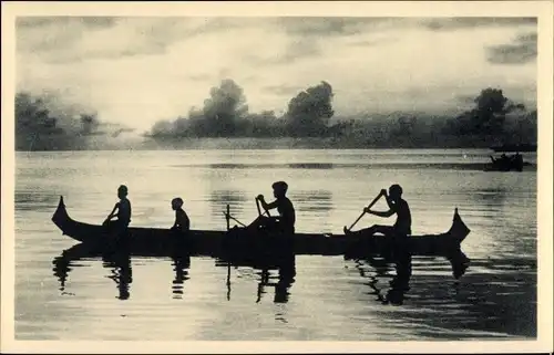 Ak Carolines, Dans la feerie du couchant, Personen im Kajak
