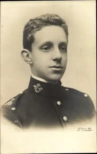 Ak Alfonso XIII, König Alfons XIII von Spanien, Portrait in Uniform