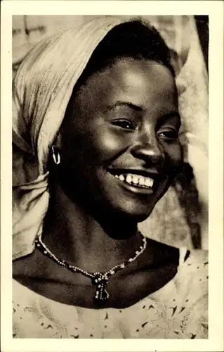 Ak Mission des Jesuites, Congo Belge, Portrait einer Frau, Halskette