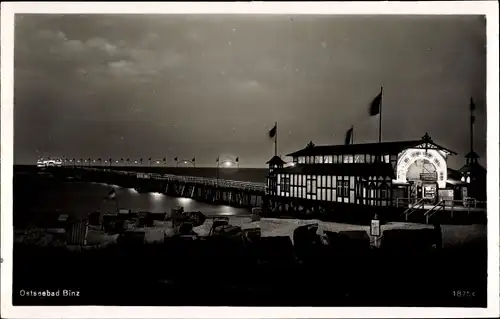 Ak Seebad Binz auf Rügen, Seebrücke bei Nacht