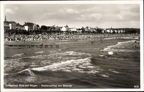 Ak Seebad Binz auf Rügen, Wellenschlag am Strande
