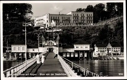 Foto Ak Ostseebad Sellin auf Rügen, Blick von der Seebrücke