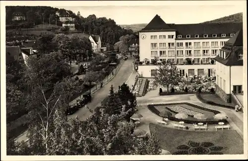 Ak Oberschlema Bad Schlema im Erzgebirge Sachsen, Blick auf Radiumbad, Kurhotel und Hammerberg