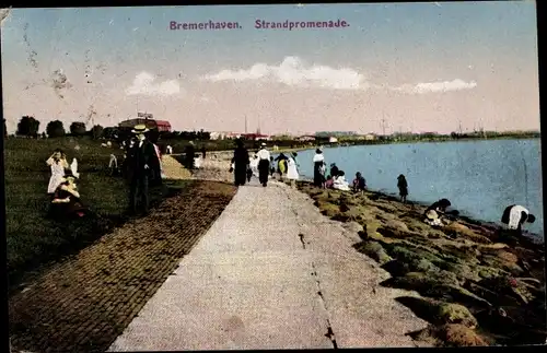 Ak Bremerhaven, Spaziergänger auf der Strandpromenade