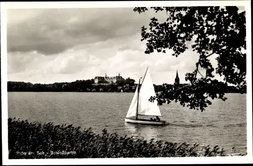 Ak Plön am See, Schloßpartie, Segelboot