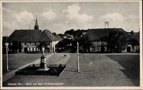 Ak Drezdenko Driesen Neumark Ostbrandenburg, Hindenburgplatz, Denkmal