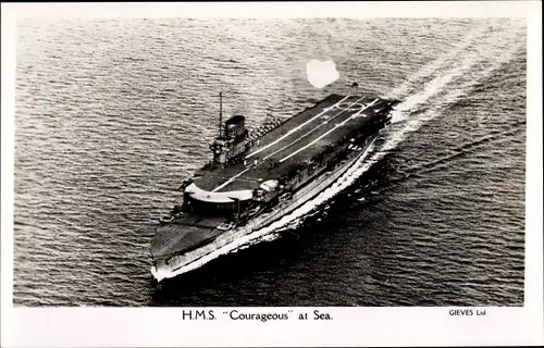 Ak Britisches Kriegsschiff, HMS Courageous, Flugzeugträger