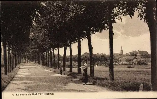 Ak Kaltenhouse Kaltenhausen Elsaß Bas Rhin, vue générale de la Route, l'Eglise 