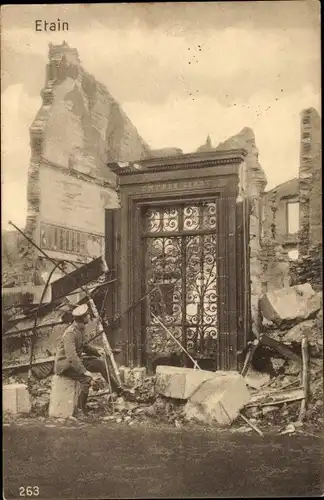 Ak Étain Meuse, Kriegszerstörungen I. WK, Deutscher Soldat, Fenster