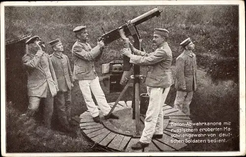 Ak Deutsche Soldaten, I. WK, Ballonabwehrkanone, russisches erobertes Maschinengewehr