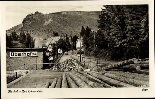 Ak Oberhof im Thüringer Wald, Der Bärenstein, Baumstämme am Bahnhof