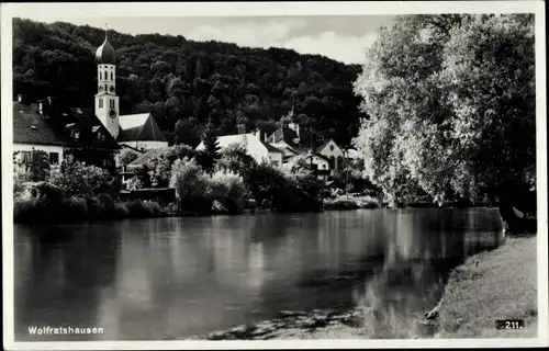 Ak Wolfratshausen in Oberbayern, Teilansicht, Kirche