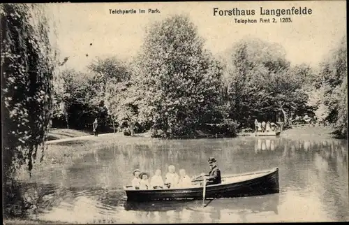 Ak Hamburg Eimsbüttel Langenfelde, Forsthaus Langenfelde, Teichpartie im Park, Ruderboot
