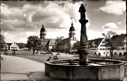 Ak Freudenstadt im Nordschwarzwald, Marktplatz, Brunnen