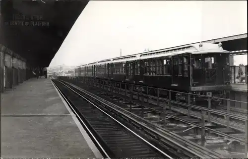 Foto New York City USA, Amerikanische Eisenbahn, Bahnhof, Gleise, Central Avenue