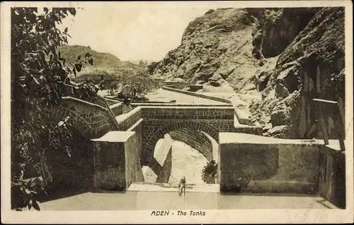 Ak Aden Jemen, The Tanks