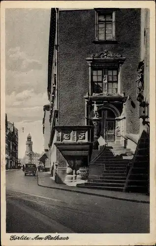 Ak Görlitz, Partie am Rathaus, Treppe, Turm, Auto