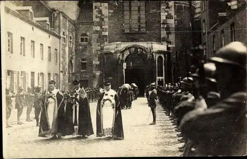 Foto Ak Aachen in Nordrhein Westfalen, Unter französischer Besatzung 1920, Geistliche, Prozession