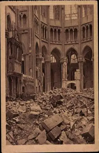 Ak Saint Quentin Aisne, Inneres der zerstörten Kathedrale, Kriegszerstörungen I.WK