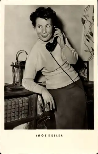 Ak Schauspielerin Inge Keller, Portrait, Telefonhörer