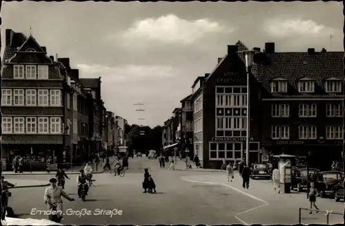 Ak Emden in Ostfriesland, Blick in die große Straße