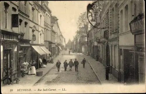 Ak Béthune Pas de Calais, Rue Sadi Carnot
