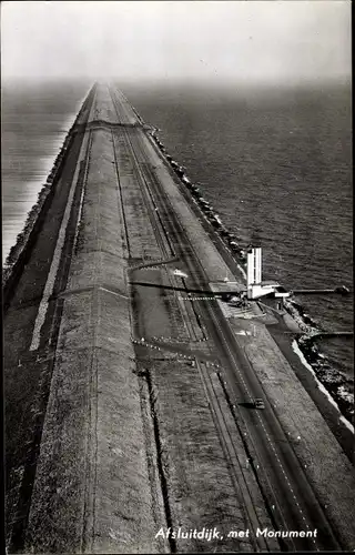 Ak Den Oever Wieringen Nordholland Niederlande, Afsluitdijk met Monument