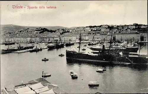 Ak Triest Trieste Friuli Venezia Giulia, Sguardo della lanterna, Blick auf den Ort, Dampfer im Hafen