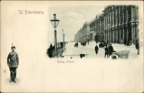 Ak St. Petersburg Russland, Winterpalast, Palais d'hiver, Soldat