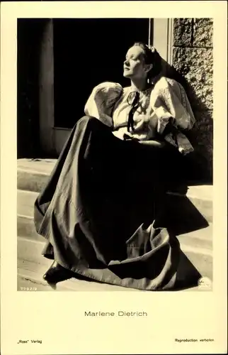 Ak Schauspielerin und Sängerin Marlene Dietrich, Portrait