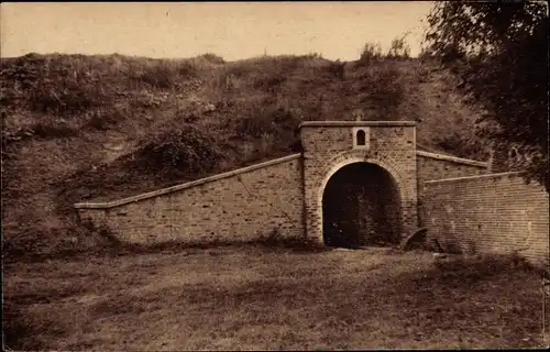 Ak Ham sur Sambre Jemeppe sur Sambre Wallonien Namur, Le Tunnel