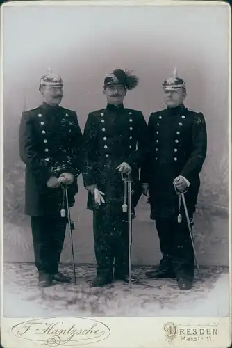 Foto Deutsche Soldaten in Uniform, Pickelhauben