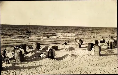 Foto Ak Mielno Großmöllen Pommern, Strandleben