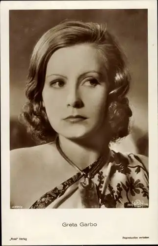 Ak Schauspielerin Greta Garbo, Portrait, Ross Verlag 4257/2