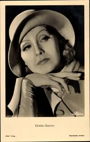 Ak Schauspielerin Greta Garbo, Portrait, Ross Verlag 5923/1