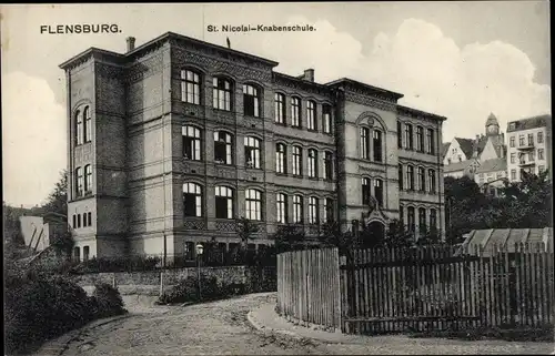 Ak Flensburg in Schleswig Holstein, St. Nicolai Knabenschule
