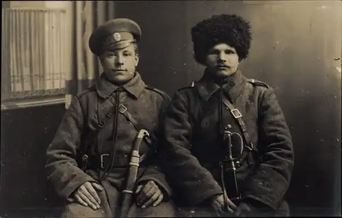 Foto Russische Soldaten in Uniform, Dolch