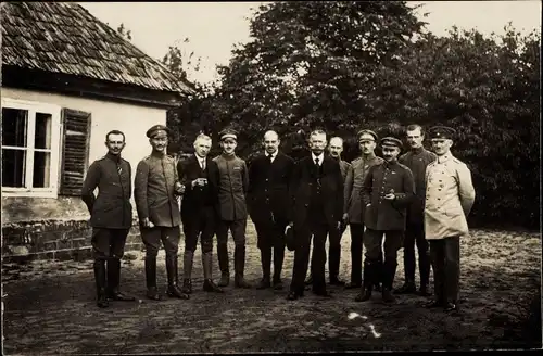 Foto Ak Deutsche Soldaten in Uniform, Generalsekretär Waidmann, Straßburg/Els. Rittergut Popowitzki