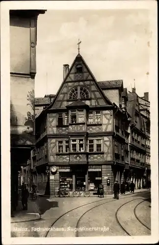 Ak Mainz am Rhein, Fachwerkhaus an der Augustinerstraße