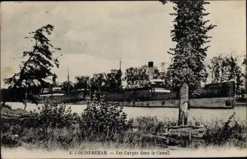 Ak Ouistreham Calvados, Les Cargos dans le Canal, Dampfschiffe