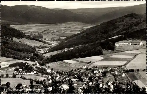 Ak Niedersfeld Winterberg im Sauerland, Fliegeraufnahme vom Ort