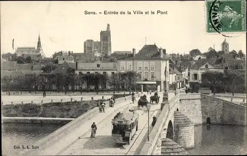 Ak Sens Yonne, Entree de la Vallee et le Pont