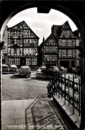 Ak Hachenburg im Westerwaldkreis Rheinland Pfalz, Alter Markt, Westerwald Bank, Autos