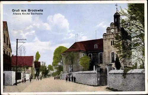 Ak Brockwitz Coswig in Sachsen, Älteste Kirche Sachsens, Straßenpartie