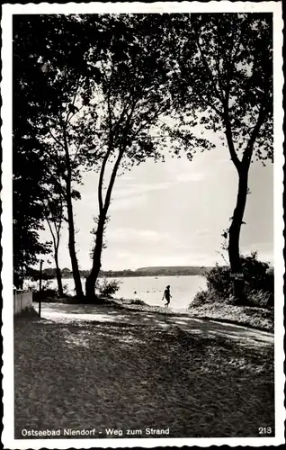 Ak Ostseebad Niendorf Timmendorfer Strand, Weg zum Strand