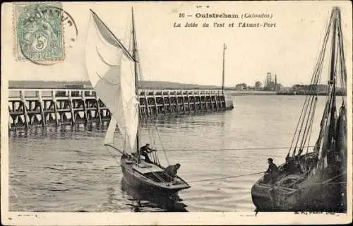 Ak Ouistreham Calvados, La Jetee de l'est et l'Avant Port