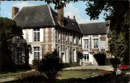 Ak Orbec en Auge Calvados, L'Hotel du Croisy, Dans le Jardin