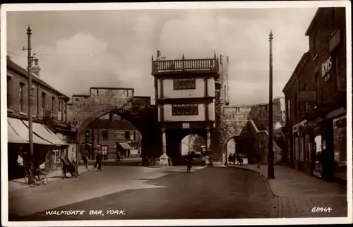 Ak York Yorkshire, Walmgate Bar