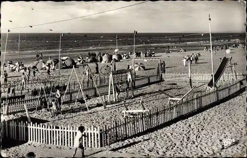 Ak Franceville Calvados, Jeux sur la Plage